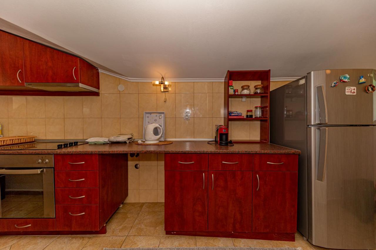 Apartment Knezevic Petrovac Exterior foto
