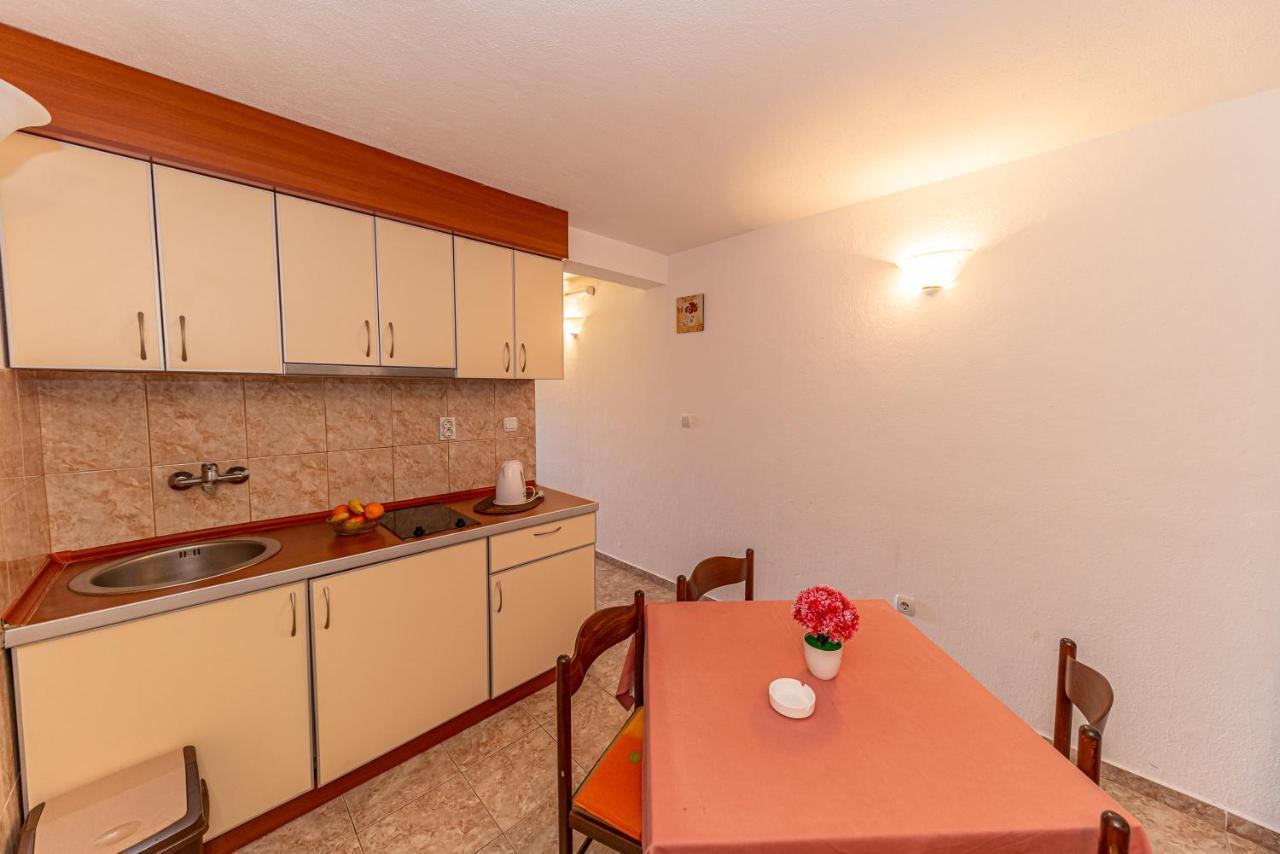 Apartment Knezevic Petrovac Exterior foto