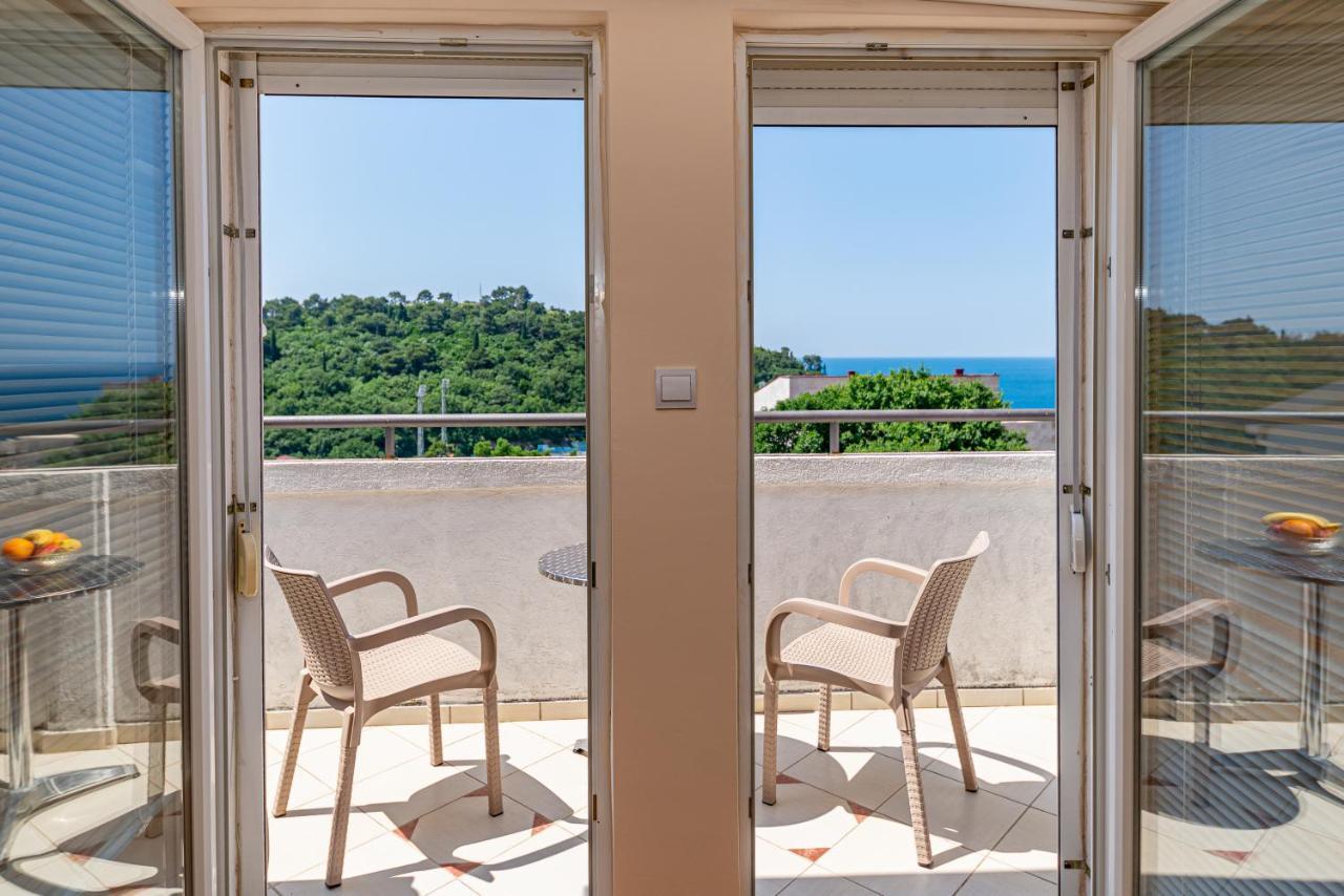 Apartment Knezevic Petrovac Exterior foto