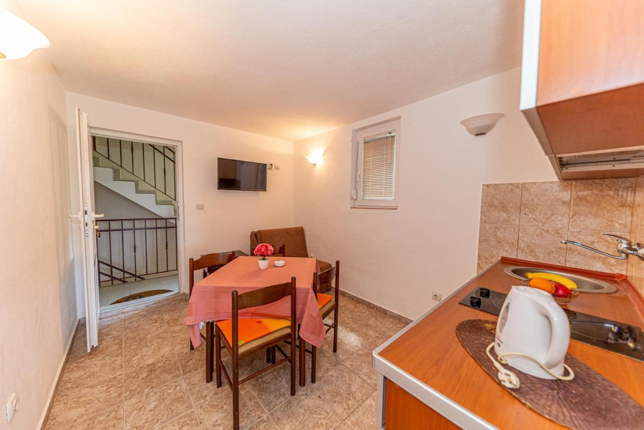 Apartment Knezevic Petrovac Exterior foto